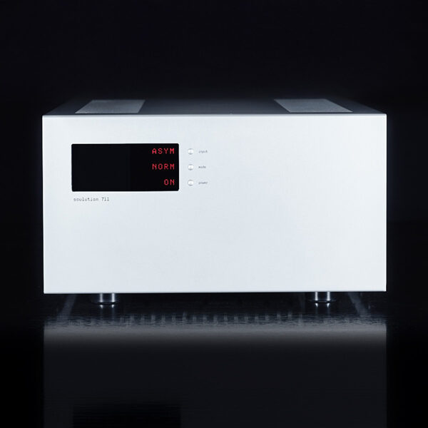Soulution 711 stereo amplifier