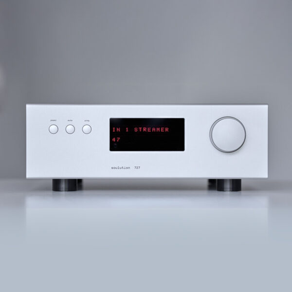 Soulution 727 preamplifier