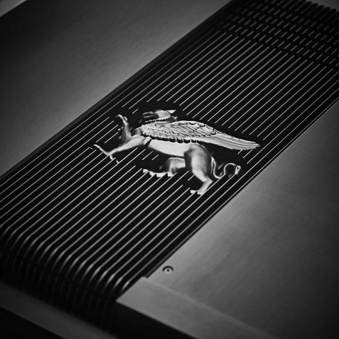 GRYPHON_COMMANDER_PRE_2_DETALJE_2-scaled-1-scaled.jpg